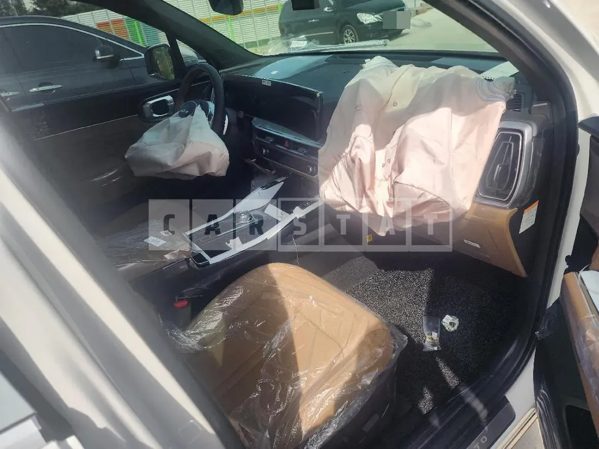Photo 2 of 12: 2024 Kia Sorento 1.6 Hybrid — Korean insurance auction