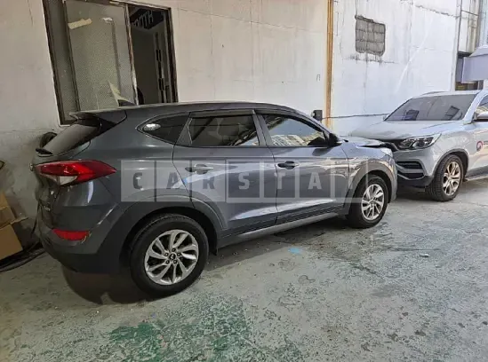 Photo 2 of 10: 2016 Hyundai Tucson — Korean insurance auction