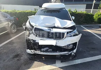 Photo 1 of 15: 2018 Kia Carnival High Limousine, VIN KNAME81ABJS418652 — Korean insurance auction
