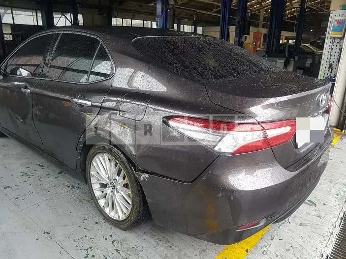 Photo 2 of 6: 2018 Toyota Camry Hybrid — Korean insurance auction