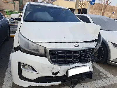 Photo 1 of 16: 2018 Kia Carnival, VIN KNHMF37ABKS475396 — Korean insurance auction
