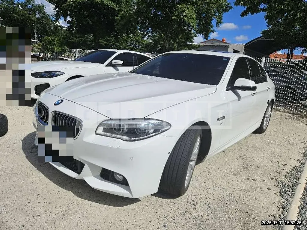 Photo 2 of 28: 2016 BMW 520d — Korean insurance auction