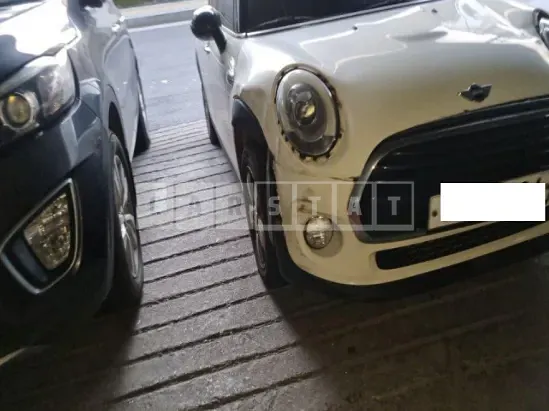 Photo 2 of 19: 2015 MINI Cooper D Five-Door, VIN WMWXT3106F2B75470 — Korean insurance auction
