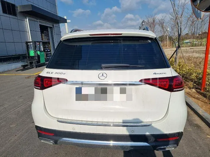 Photo 2 of 39: 2020 Mercedes-Benz GLE300 d 4Matic, VIN WDCFB1KB6LA131130 — Korean insurance auction