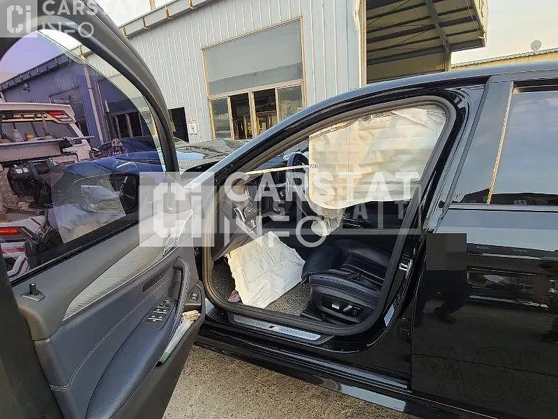 Photo 2 of 14: 2017 BMW 520d, VIN WBAJC310XHG855302 — Korean insurance auction