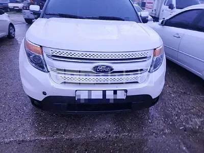 Photo 1 of 10: 2015 Ford Explorer — Korean insurance auction