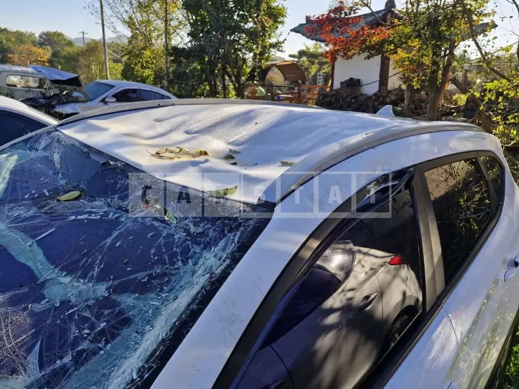 Photo 2 of 10: 2017 Hyundai Tucson — Korean insurance auction
