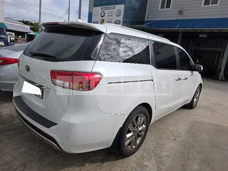 Photo 2 of 26: 2015 Kia Carnival 2.2 (Diesel, 9 Seater), VIN KNAMC81ABFS081325 — Korean insurance auction