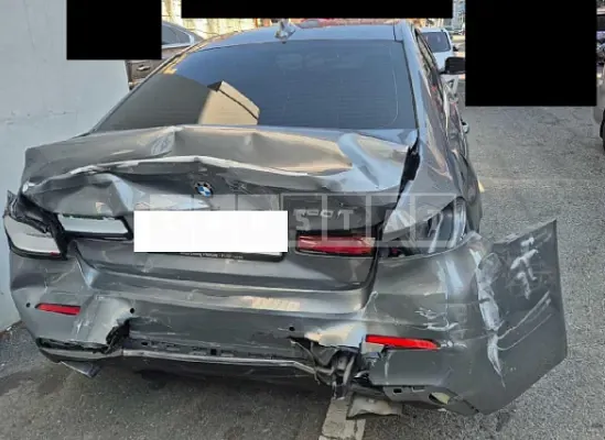 Photo 2 of 11: 2023 BMW 520i — Korean insurance auction