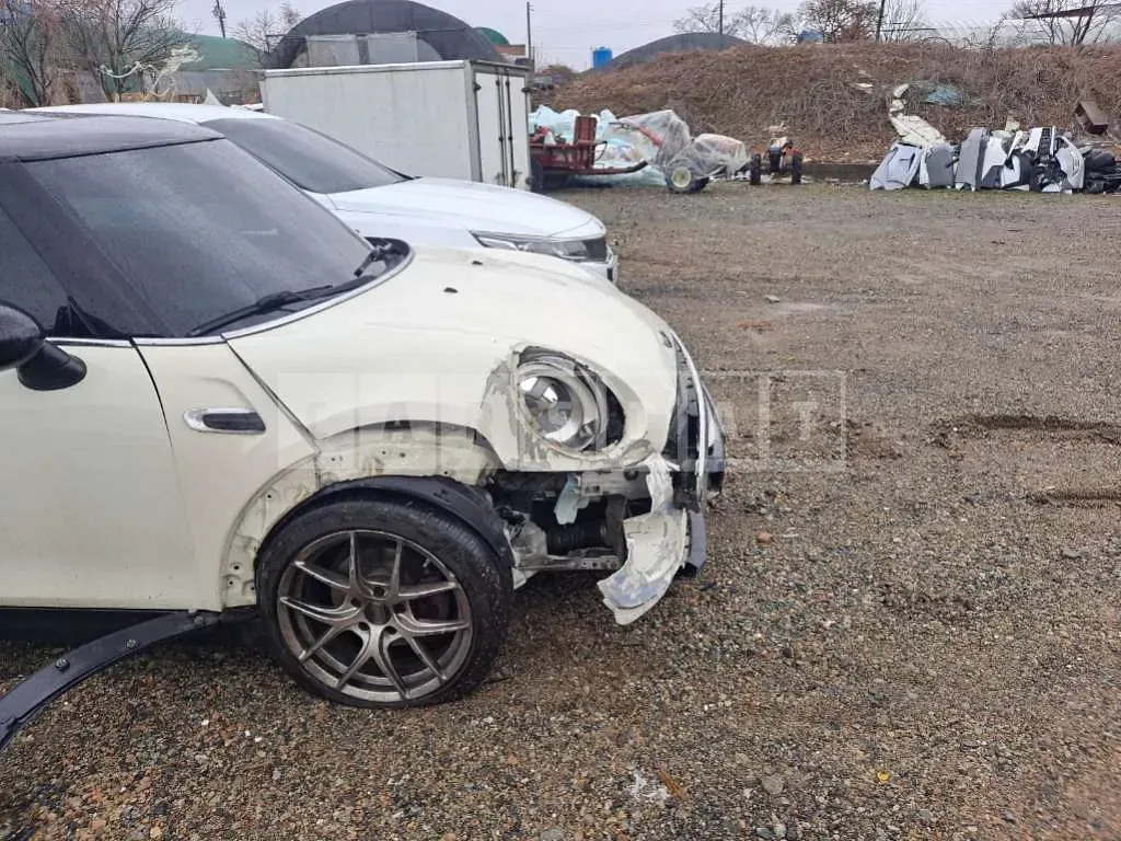 Photo 2 of 3: 2015 MINI Cooper — Korean insurance auction