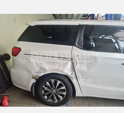 Photo 1 of 10: 2016 Kia Carnivals — Korean insurance auction