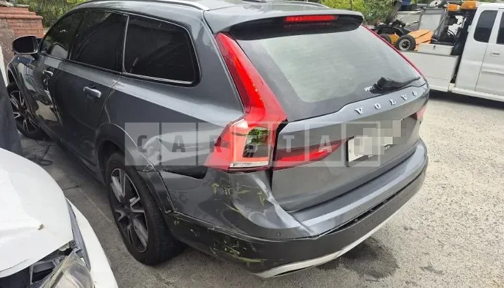 Photo 2 of 7: 2018 Volvo V90CCT5 AWD — Korean insurance auction