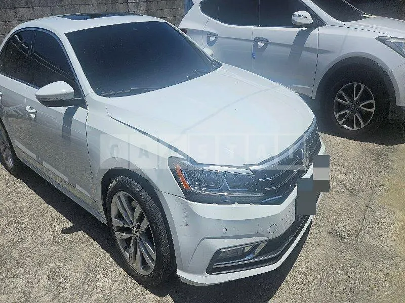 Photo 2 of 14: 2018 Volkswagen Passat 2.0 TSI — Korean insurance auction