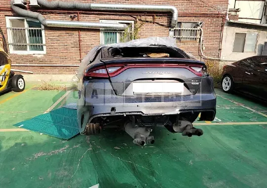 Photo 2 of 50: 2020 Kia Stinger, VIN KNAE751CDLS070535 — Korean insurance auction