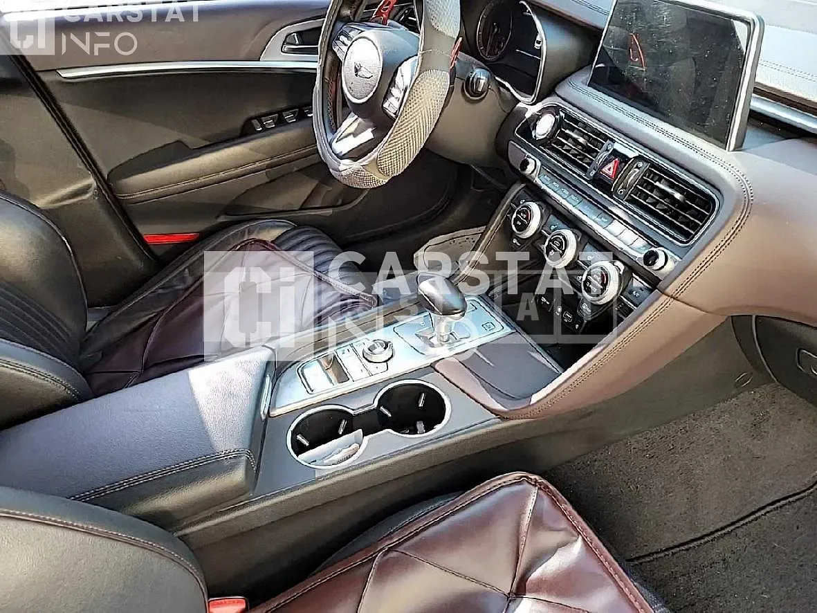Photo 2 of 13: 2018 Genesis G70 2.0T, VIN KMTG341ABJU011309 — Korean insurance auction