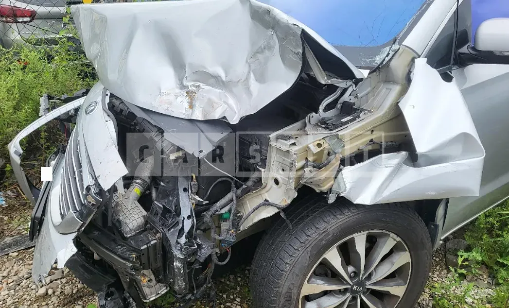Photo 2 of 5: 2015 Kia Carnival, VIN KNAMB81ABFS026530 — Korean insurance auction