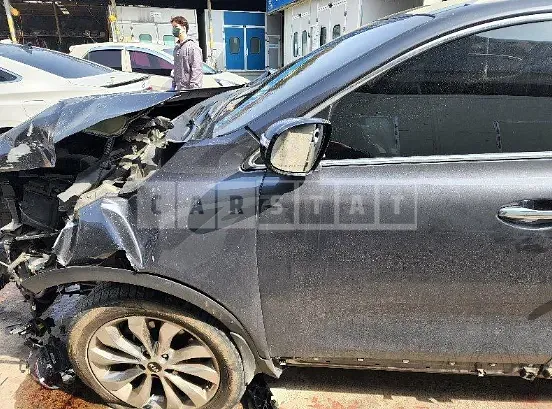 Photo 2 of 45: 2018 Kia Sorento, VIN KNAPG81BDJA439364 — Korean insurance auction
