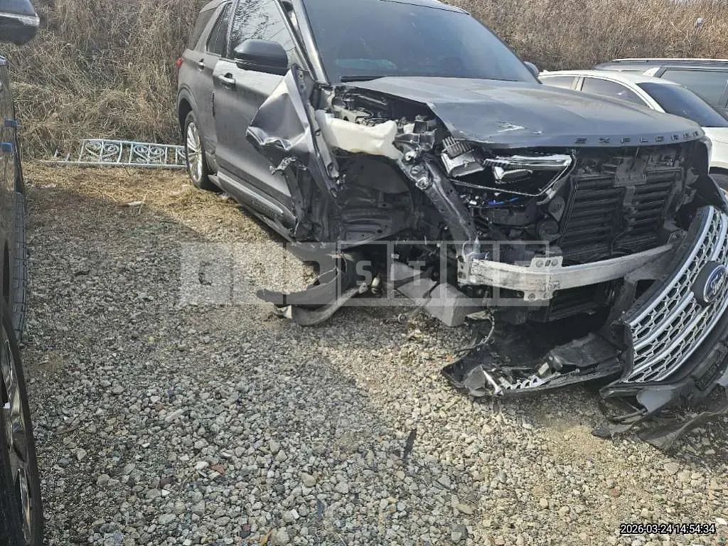 Photo 2 of 15: 2021 Ford Explorer 2.3 — Korean insurance auction