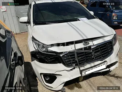 Photo 1 of 16: 2019 Kia Carnival, VIN KNAMB81ABKS558349 — Korean insurance auction