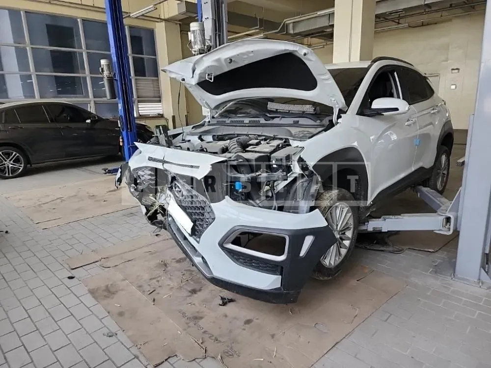 Photo 2 of 48: 2019 Hyundai Kona, VIN KMHK4815GLU492188 — Korean insurance auction