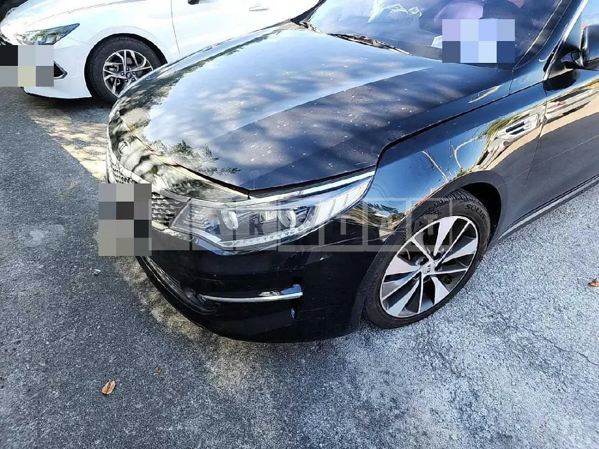 Photo 2 of 9: 2016 Kia K5, VIN KNAGX411BGA051325 — Korean insurance auction