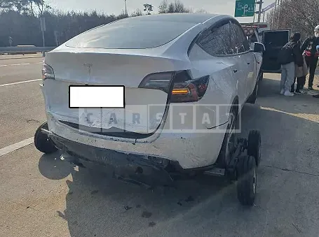 Photo 2 of 7: 2021 Tesla Model Y Standard Range, VIN 5YJYGDED1MF238996 — Korean insurance auction