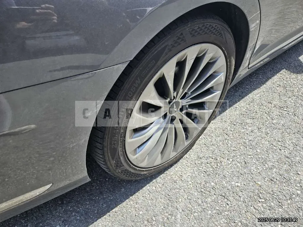Photo 2 of 2: 2016 Genesis (parts) EQ900 Wheels — Korean insurance auction