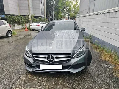 Photo 1 of 18: 2017 Mercedes-Benz C220 d — Korean insurance auction