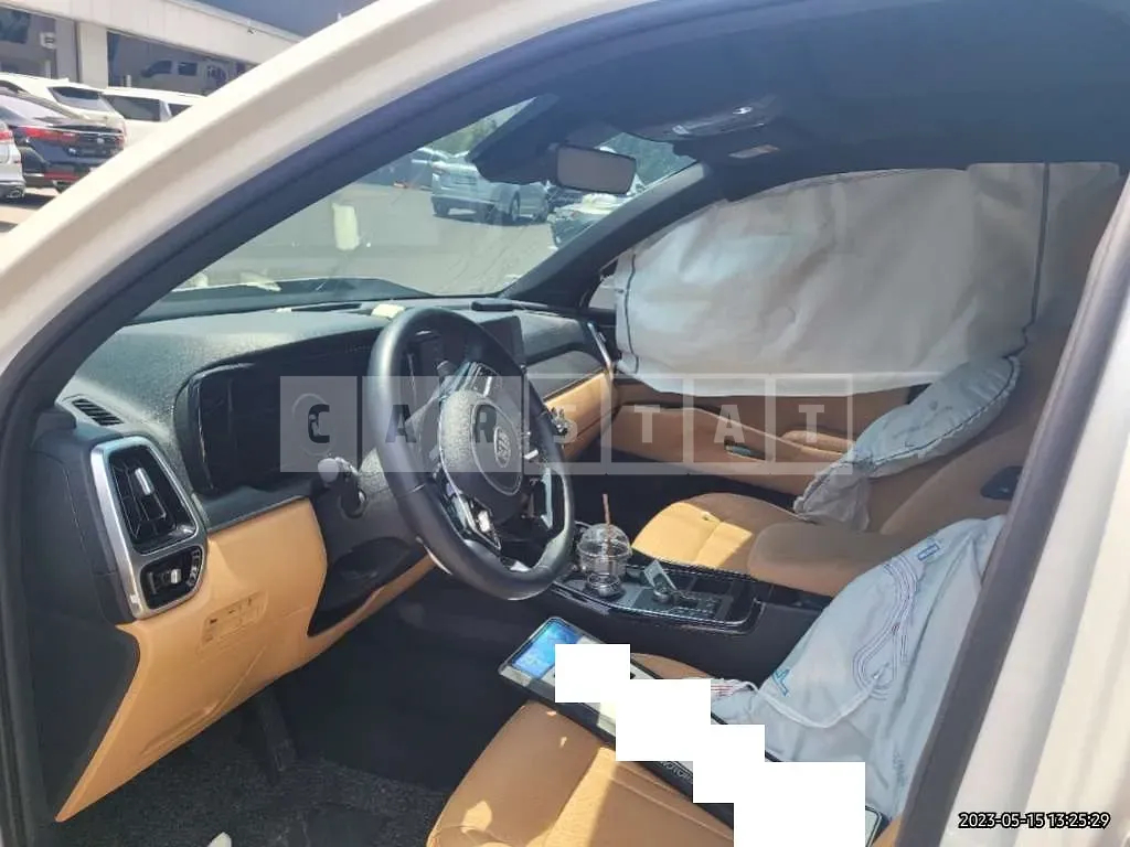Photo 2 of 32: 2021 Kia Sorento, VIN KNARK81GBMA031286 — Korean insurance auction