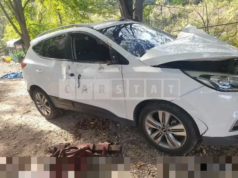 Photo 2 of 13: 2014 Hyundai Tucson ix — Korean insurance auction