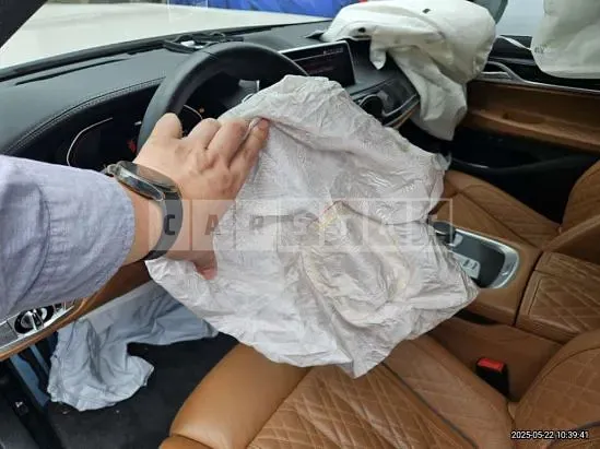 Photo 2 of 50: 2021 BMW 740Li xDrive — Korean insurance auction