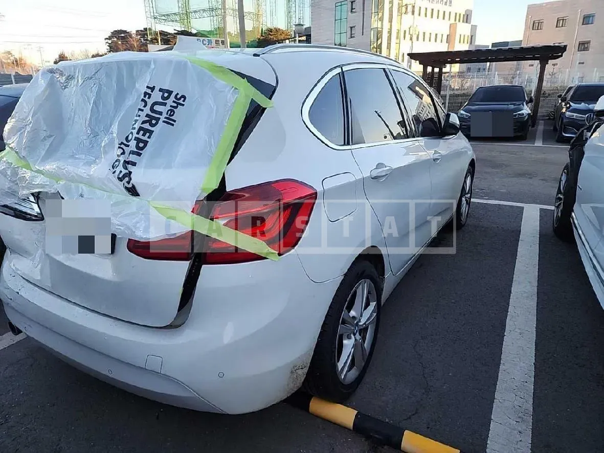 Photo 2 of 14: 2015 BMW Active Tourer, VIN WBA2C110XFV478164 — Korean insurance auction