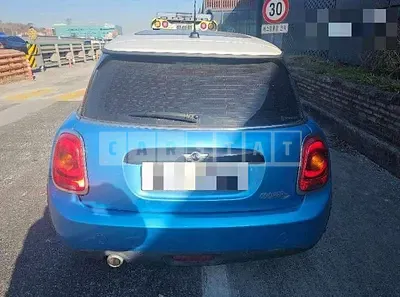 Photo 1 of 6: 2017 MINI Cooper D — Korean insurance auction