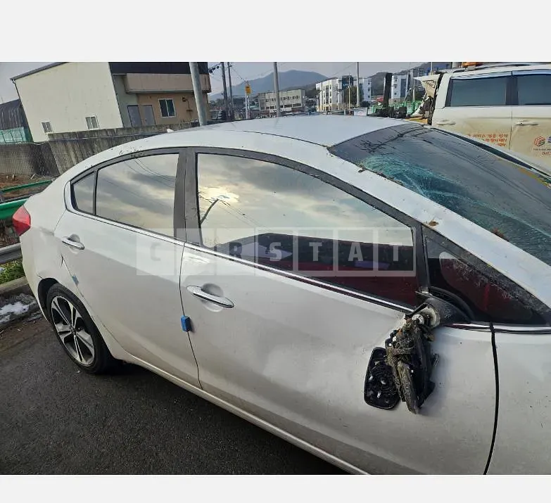 Photo 2 of 6: 2015 Kia Kz — Korean insurance auction