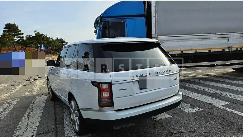 Photo 2 of 6: 2016 Land Rover Range Rover 4.4d, VIN SALGA2JF1GA269583 — Korean insurance auction