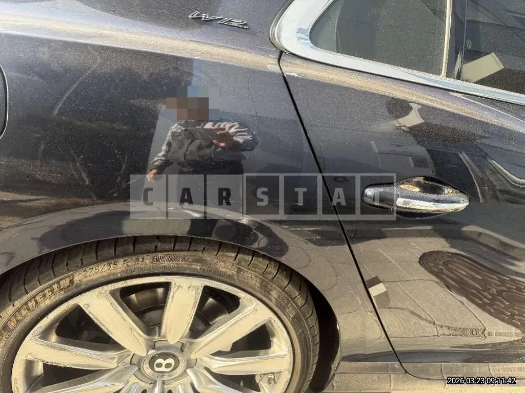 Photo 2 of 13: 2016 Bentley Flying Spur W12 — Korean insurance auction