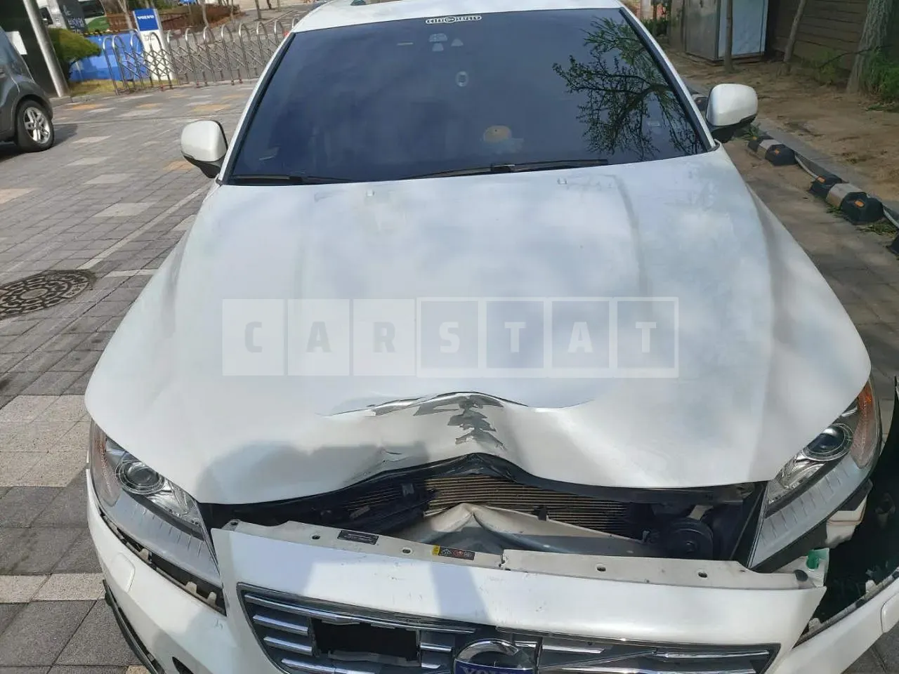 Photo 2 of 15: 2016 Volvo S80D4, VIN YV1AS73BDG1196965 — Korean insurance auction