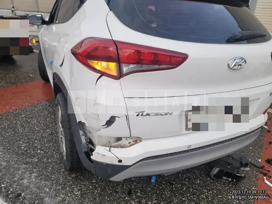 Photo 2 of 5: 2018 Hyundai Tucson TL 2.0, VIN KMHJ381ABJU790379 — Korean insurance auction