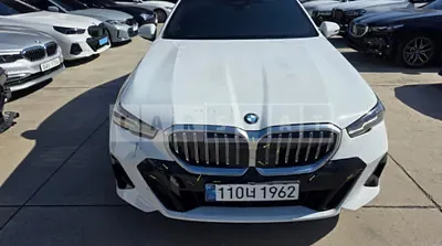 2025 BMW 520i