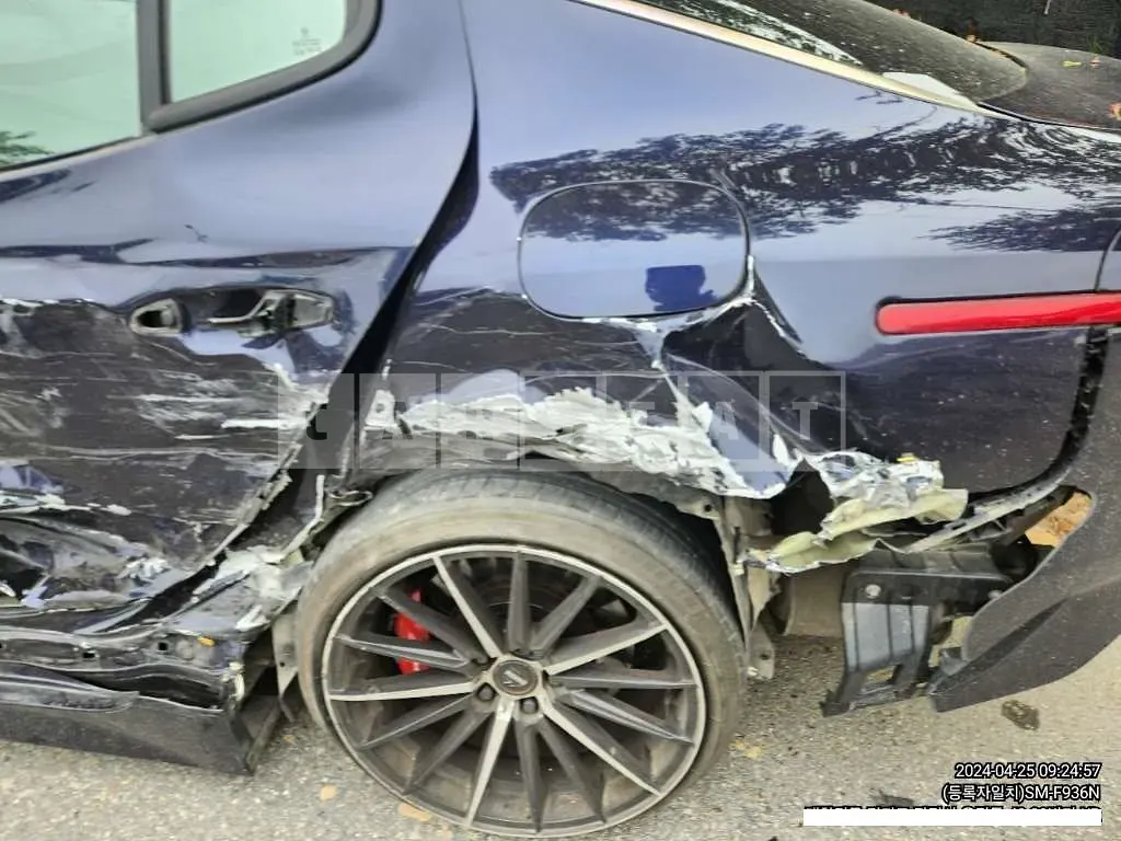 Photo 2 of 27: 2018 Kia Stinger — Korean insurance auction