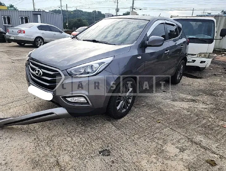 Photo 2 of 9: 2015 Hyundai Tucson, VIN KMHJT81VBFU975322 — Korean insurance auction