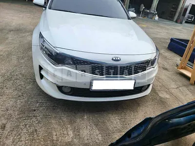 Photo 1 of 15: 2017 Kia K5, VIN KNAGX411BHA158101 — Korean insurance auction