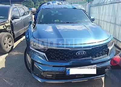 Photo 1 of 10: 2021 Kia Sorento, VIN KNARK81BGMA112563 — Korean insurance auction