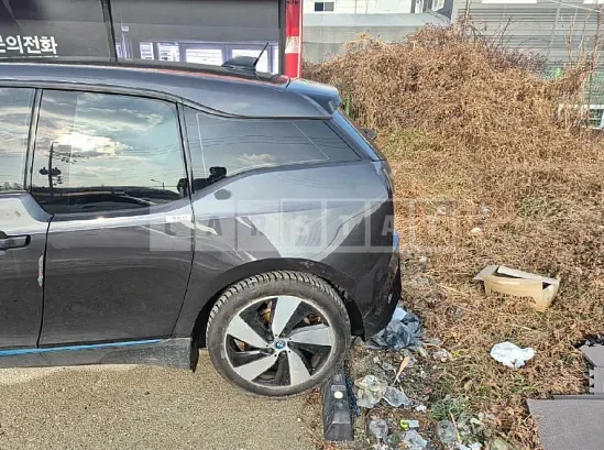 Photo 2 of 18: 2015 BMW i3 — Korean insurance auction