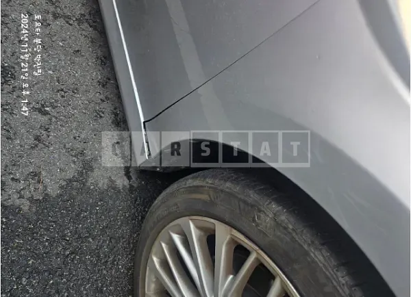 Photo 2 of 28: 2018 Toyota Camry — Korean insurance auction