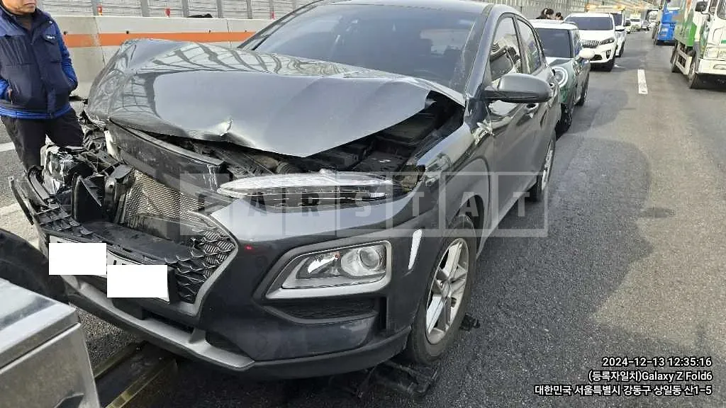 Photo 2 of 10: 2020 Hyundai Kona — Korean insurance auction
