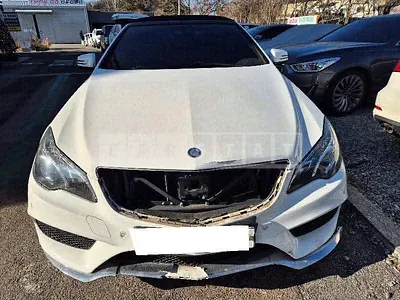 Photo 1 of 10: 2015 Mercedes-Benz E200 Cabriolet, VIN WDDKK3EF0GF332714 — Korean insurance auction