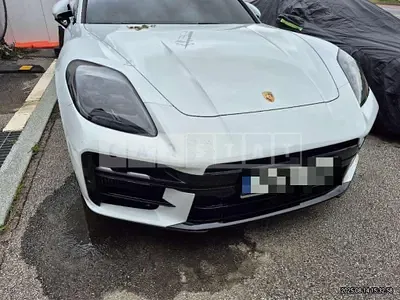 2024 Porsche Panamera 4
