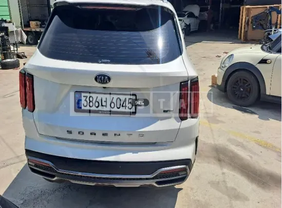 Photo 2 of 16: 2021 Kia Sorento — Korean insurance auction