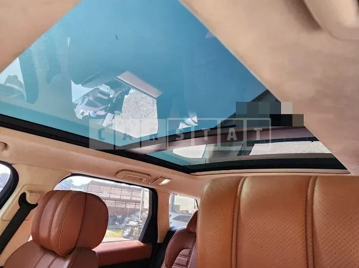 Photo 2 of 27: 2024 Land Rover Range Rover Sport 3.0d, VIN SALWA2KFXGA660158 — Korean insurance auction